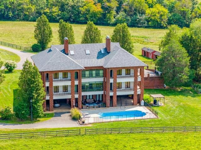 1148 Saddle Club Dr, Goode, VA