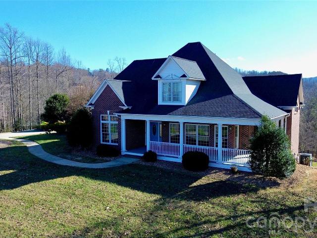 1148 Town N Country Dr, Wilkesboro, NC