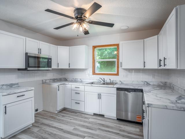 1148 Valley Drive