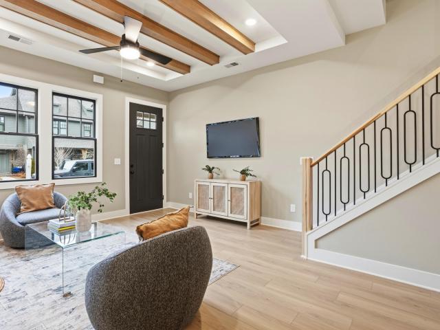 1148 Windsor Square
