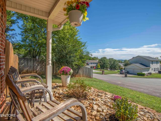 11407 Hunters Run Lane