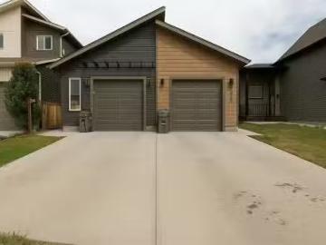 11406 106 Avenue, Grande Prairie, AB, T8V 6M2 house for sale.