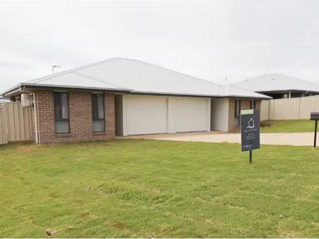 1/140 Muttama Parade, Gobbagombalin House for rent Listed by.