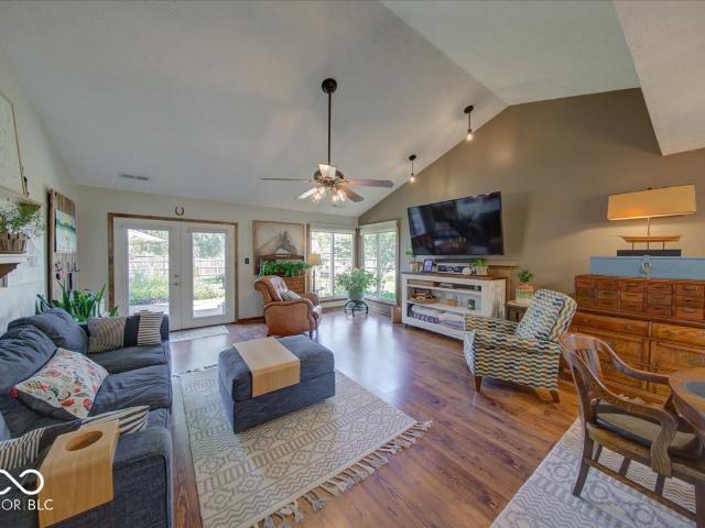 1140 Barcelona Drive