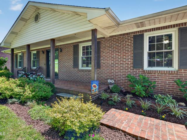 1140 Hillview Drive