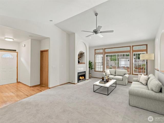 1140 th Avenue E