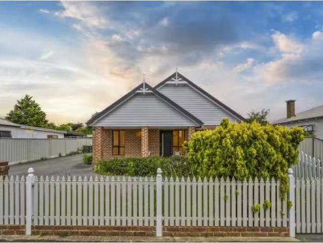1/140 Warrendine Street, Orange NSW 2800 Apartment for rent L.
