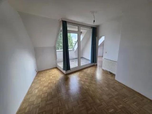 1140 Wien Helle 3 Zimmer DG Wohnung, Nähe U4 Station Unter St. Veit, unbefristet