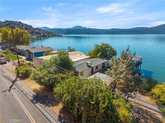 11411 Lakeshore Drive