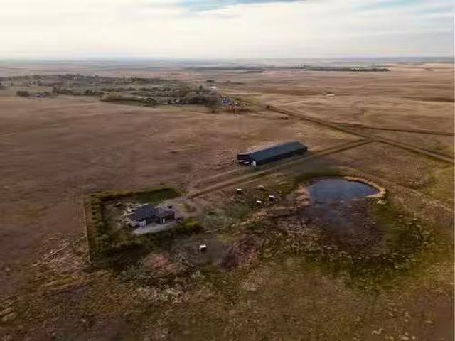 11414 Josephburg Trail, Rural Cypress County, AB, T1B 0L2 ho.