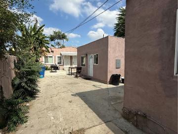 1141 E 50th St, Los Angeles, CA 90011 | MLS #SR25221