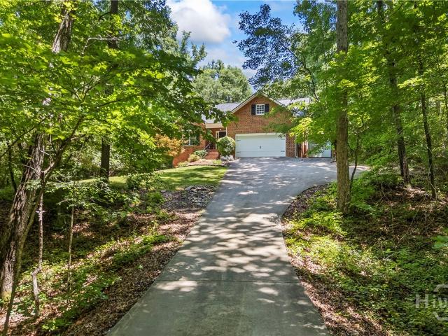 1141 Golf Course Lane
