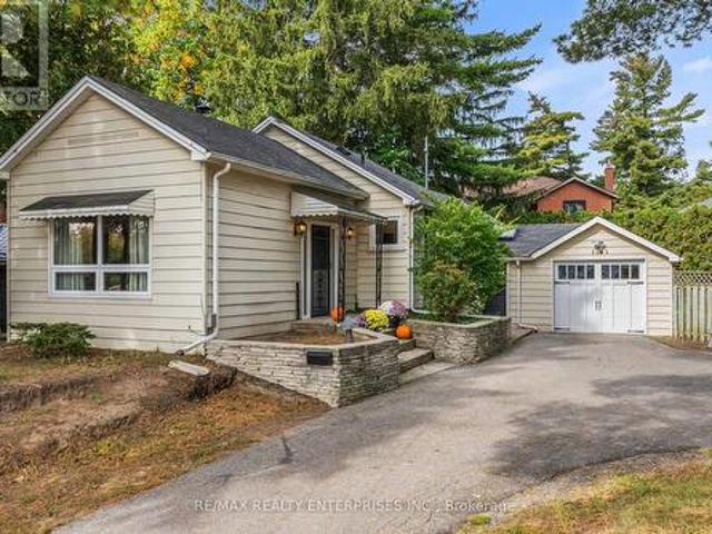 1141 Lakeshore Road W, Mississauga, ON, L5H 1J3 house for sale | Listing ID W14031 | Royal LePage