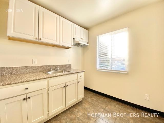 11425 S Figueroa St Los Angeles, CA 90061