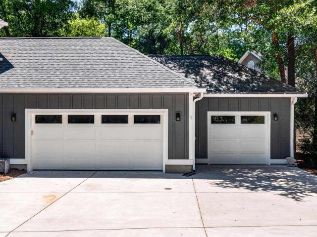 1142 Club Circle Dr
