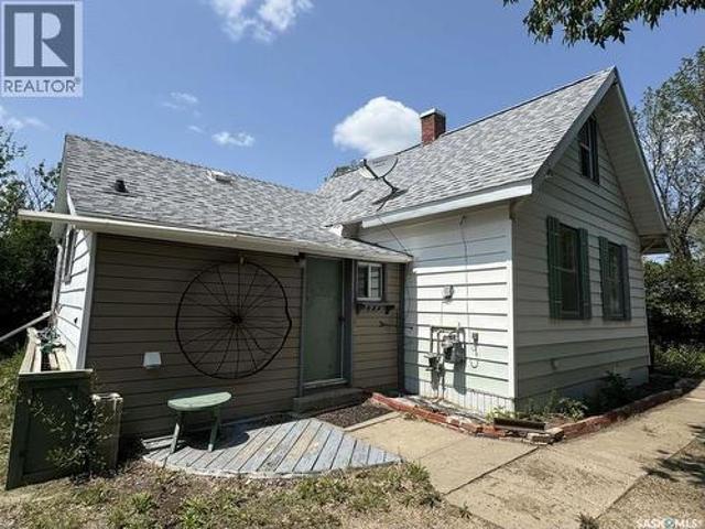 114 3Rd Avenue, Climax, SK, S0N 0N0 house for sale | Listing ID SK026115 | Royal LePage