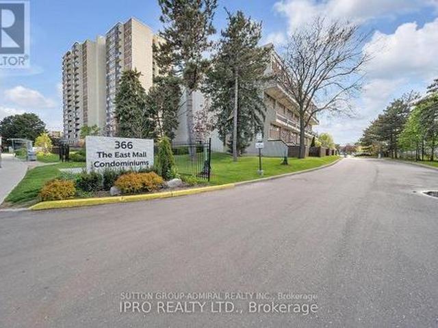 114 366 The East Mall, Toronto, ON, M9B 6C6 townhouse for sale | Listing ID W13615 | Royal LePage