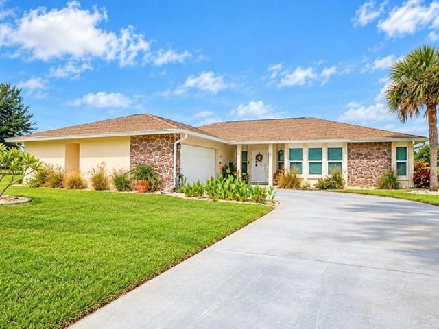114 Caddy Rd, Rotonda West, FL 33947