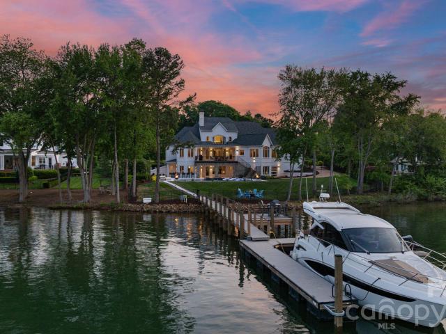 114 Cape Cod Way