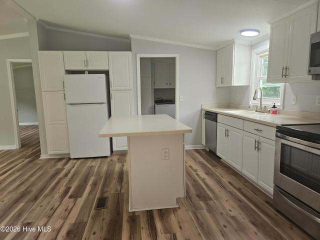 114 Crestwood Drive