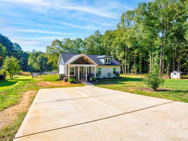 114 Crestbrook Circle
