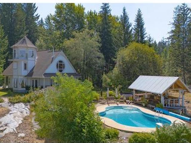 114 Bear End Road, Penticton, BC, V2A 8V6 house for sale | Listing ID 10398 | Royal LePage