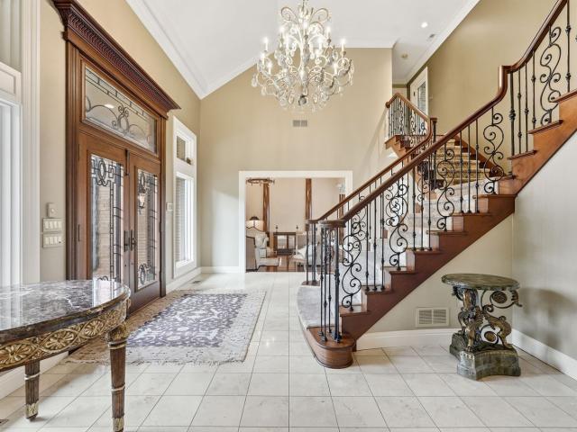 114 Bella Vista Court