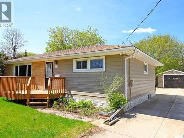 114 Gladstone Avenue S, Yorkton, SK, S3N 2B5 house for sale | Listing ID SK040243 | Royal LePage