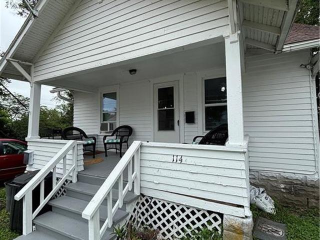 114 E Lincoln Street