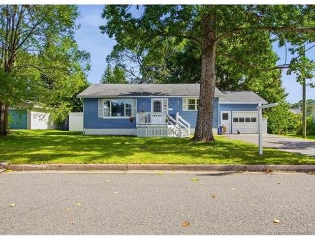 114 Edgewood Drive, Fredericton, NB, E3A 1T1 house for sale | Listing ID NB140581 | Royal LePage