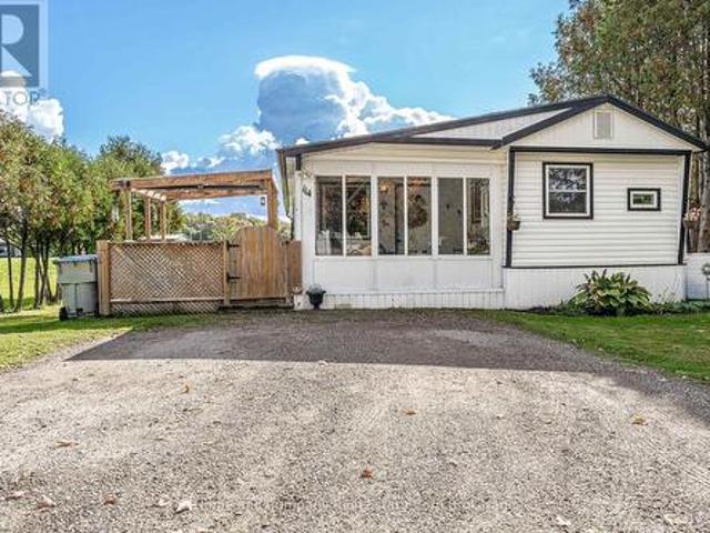 114 Oak Street, Perth East Crystal Lake, ON, N5A 6S6 house for sale | Listing ID X13880 | Royal LePage