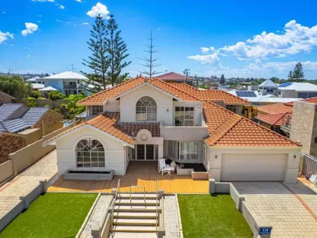 114 Oceanside Promenade, MULLALOO, WA 6027 House for Rent