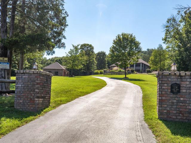 114 Lake Expressway Trail
