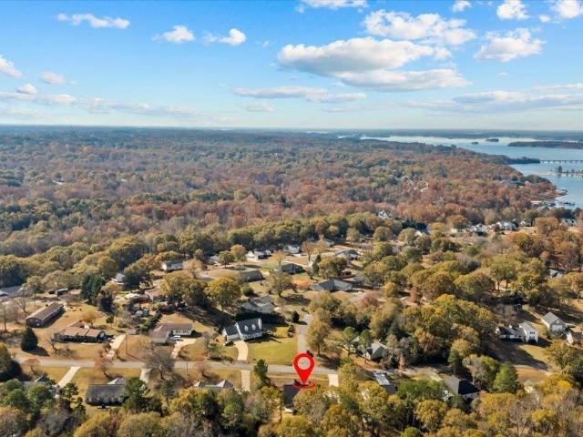114 Lake Forest Circle