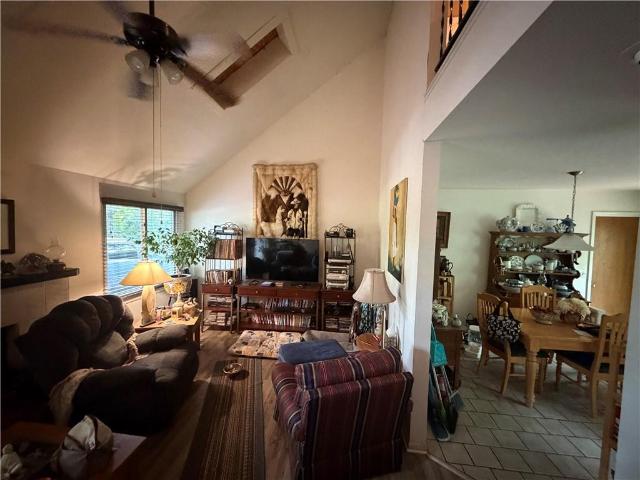 114 Lakeview Circle