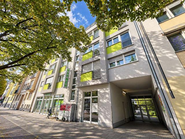 114 m² Premium Wohnen: 4 Zimmer Maisonette mit 3 Balkonen, Einbauküche & Keller in Köln Lindenthal