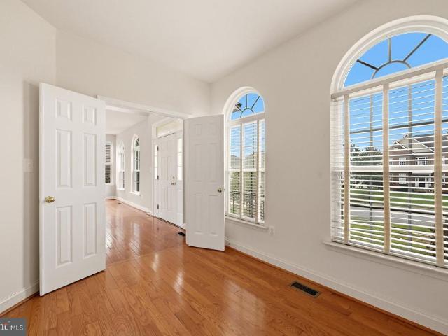 114 Nassau Drive