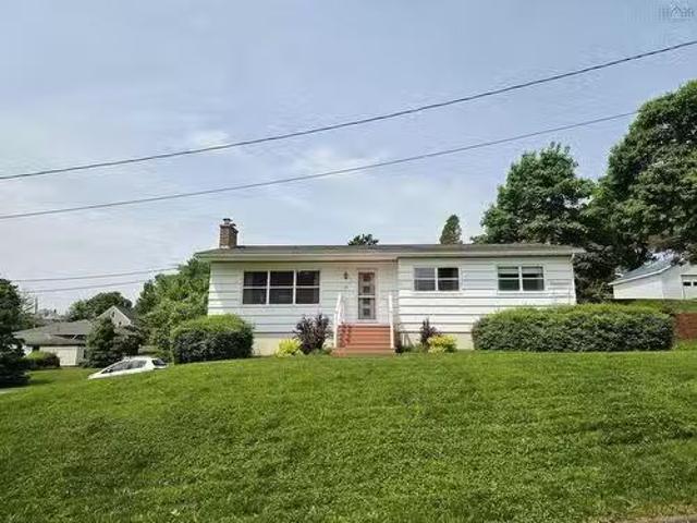 114 Sanborne Street, New Glasgow, NS, B2H 1E6 house for sale.