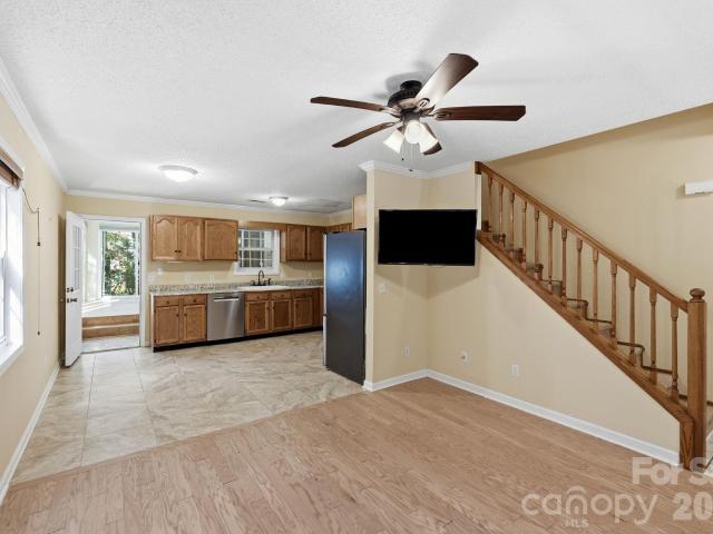 114 Sandpiper Palisades Street