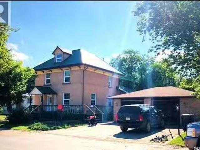 114 Second Street E, Carnduff, SK, S0C 0S0 house for sale L.