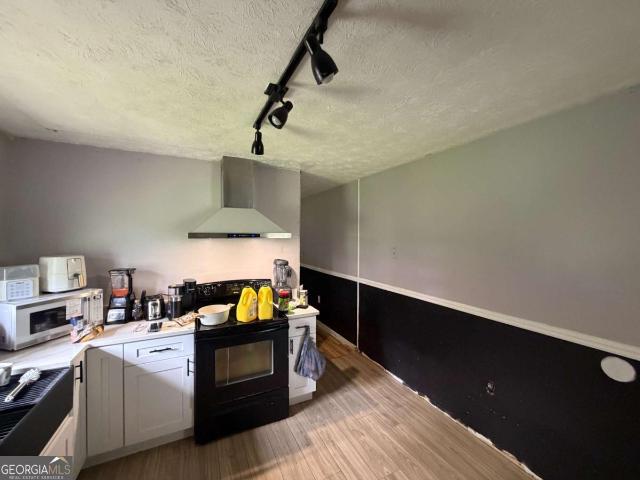 114 Shelia Drive