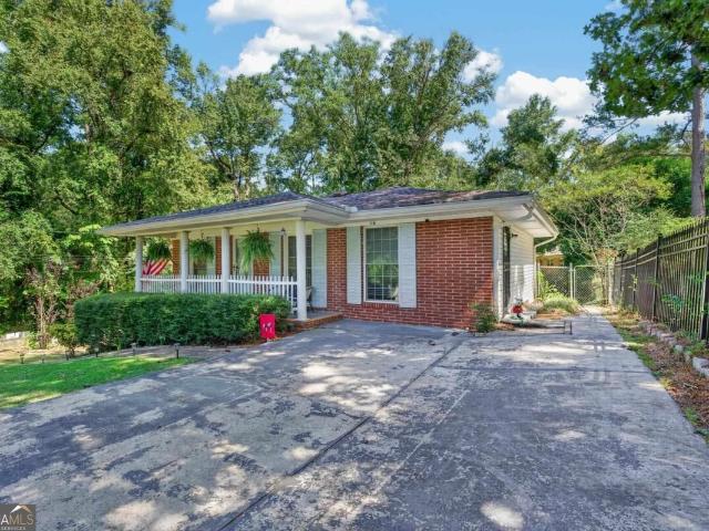 114 SW Sycamore Road
