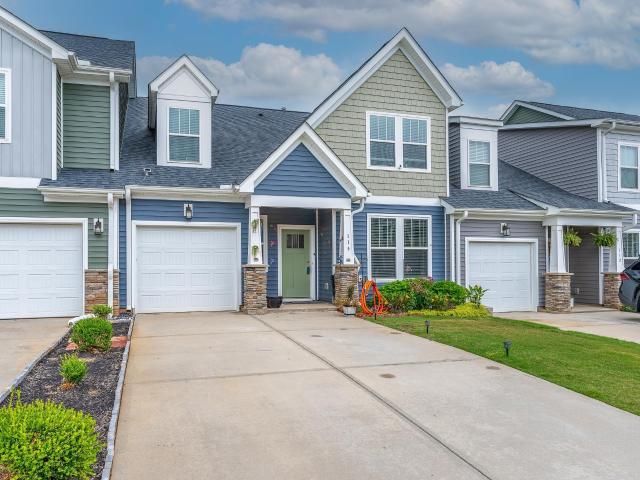 114 Pine Hollow Place