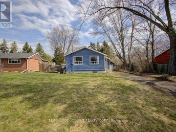 House for sale in Halton - Garden