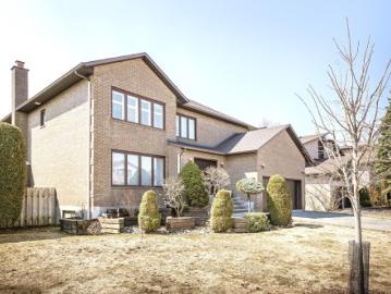 House for sale in T, Brossard - Garden