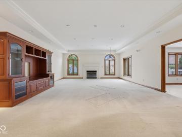 114 Western Trace