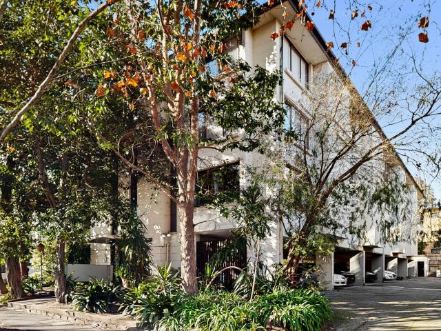 1/14 Tivoli Road, South Yarra