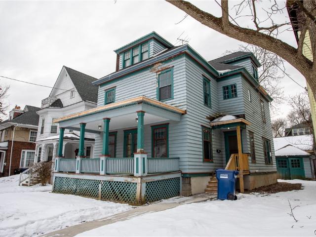 114 Victoria Place