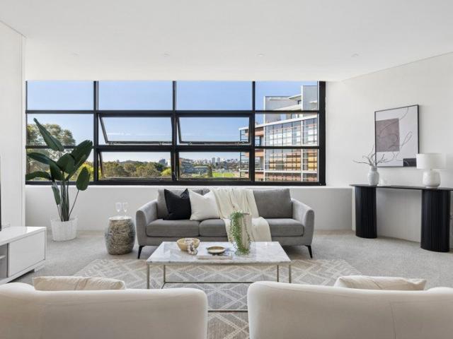 114m2 NORTH EAST FACING TWO BEDROOM APARTMENT WITH RANDWICK RACECOURSE VIEWS