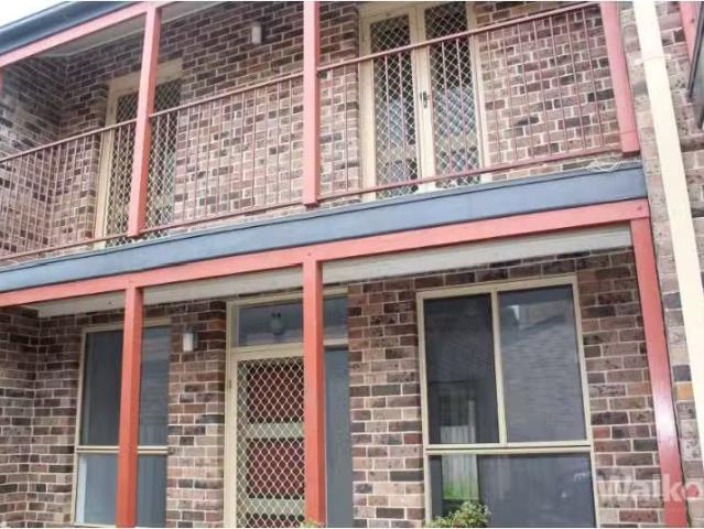 11/54 Corlette Street, Cooks Hill Townhouse for rent Listed b.